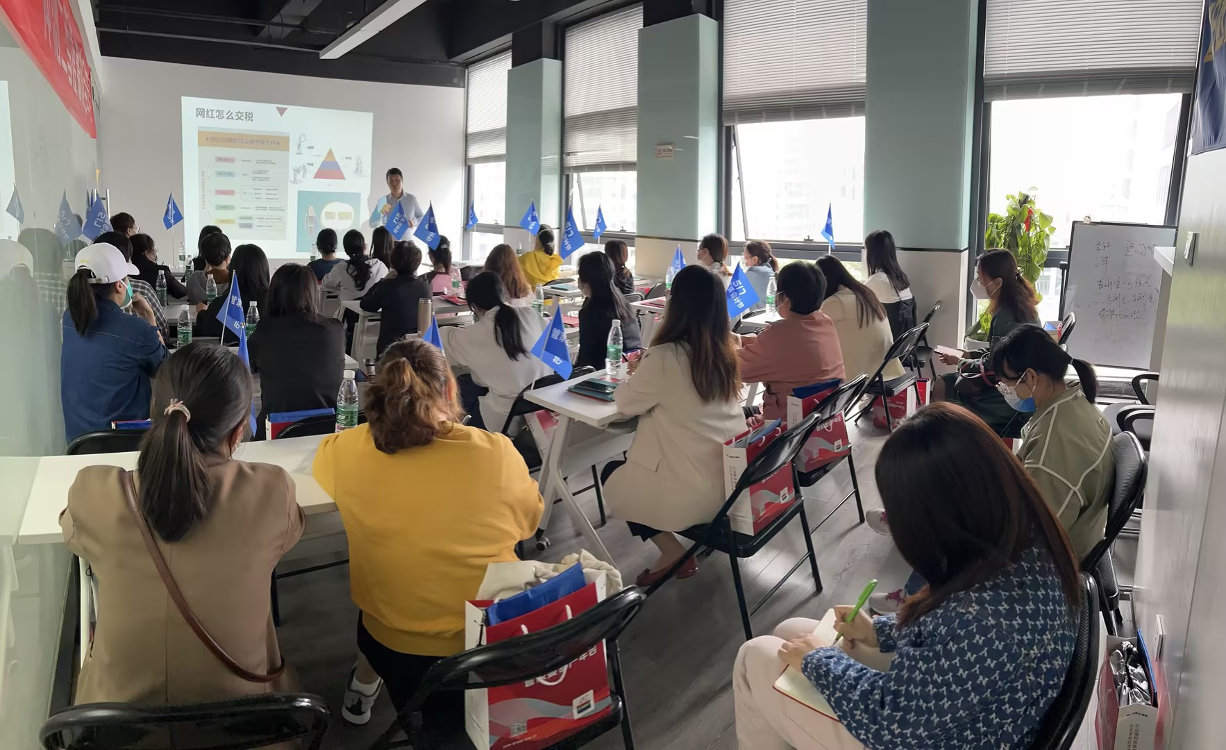 c8b92af9-79be-4f5d-99ad-d000466ff18b.jpg c8b92af9-79be-4f5d-99ad-d000466ff18b.jpg